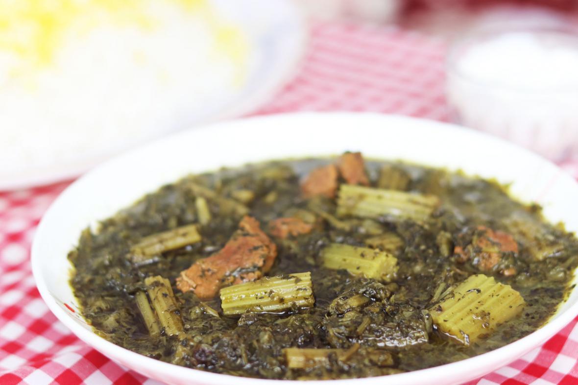 طرز تهیه خورشت کرفس